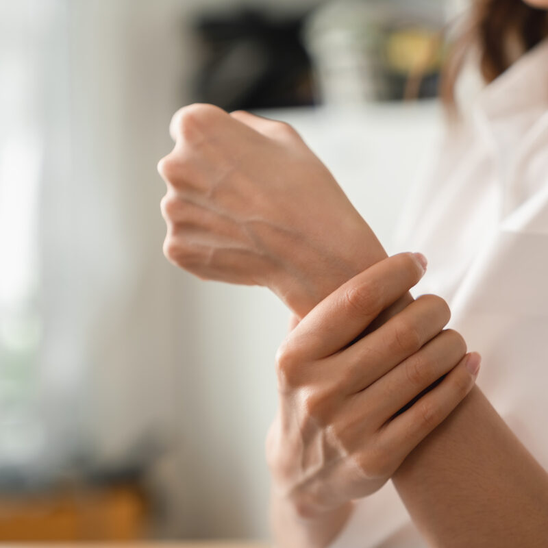 Wrist Tendonitis: Causes, Symptoms and Diagnosis